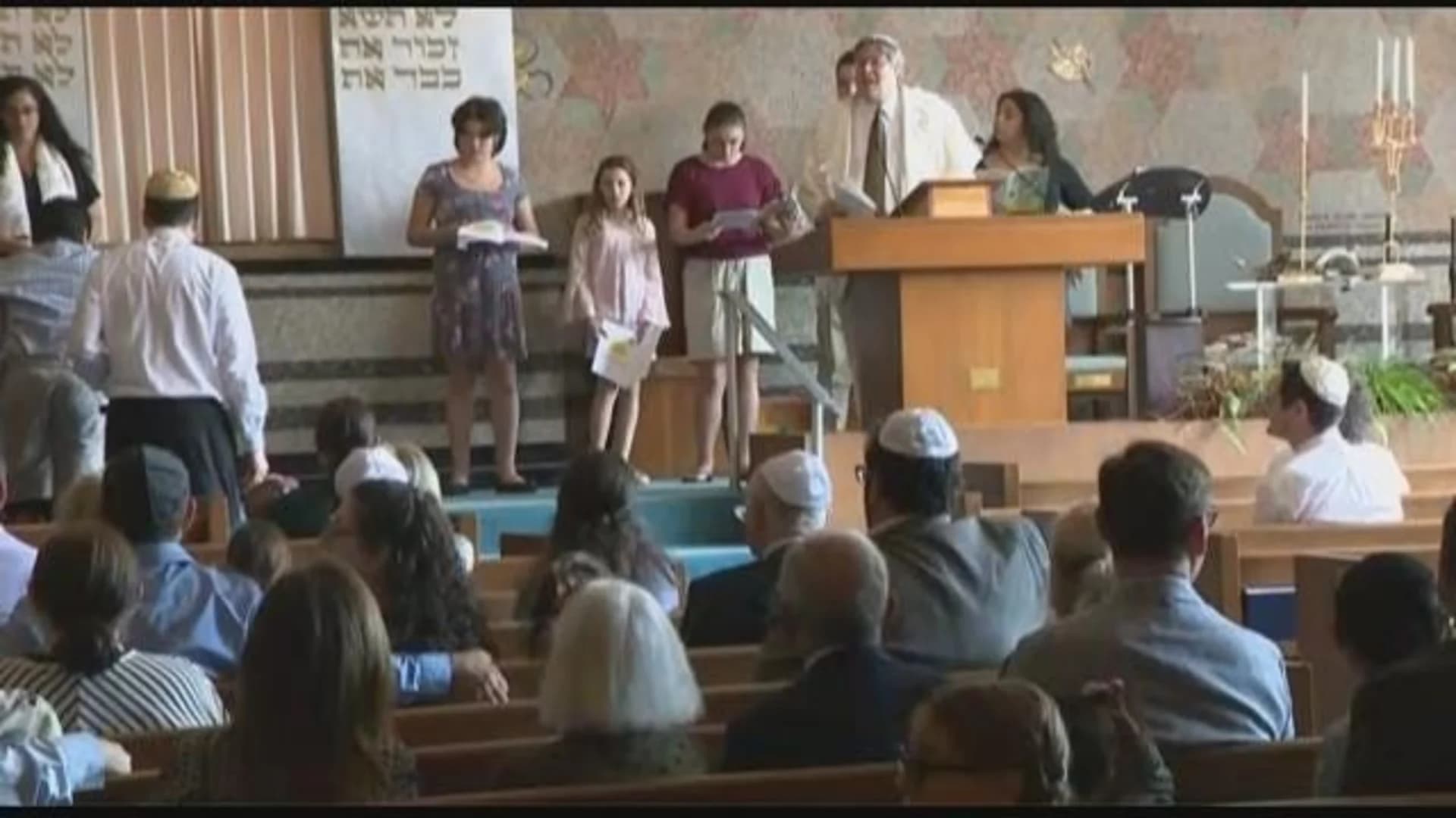 Jewish community gathers for Yom Kippur
