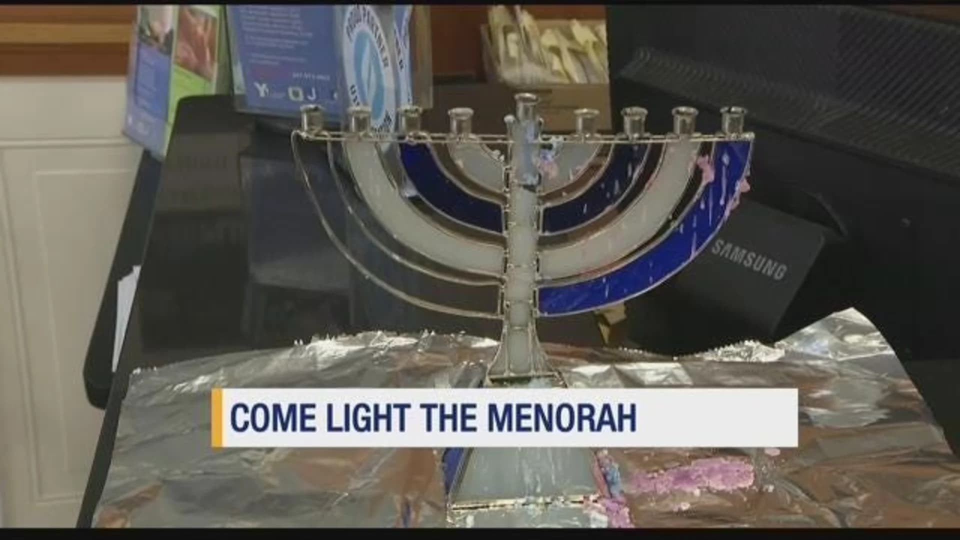 Bronx residents of all religions take part in Hanukkah celebration