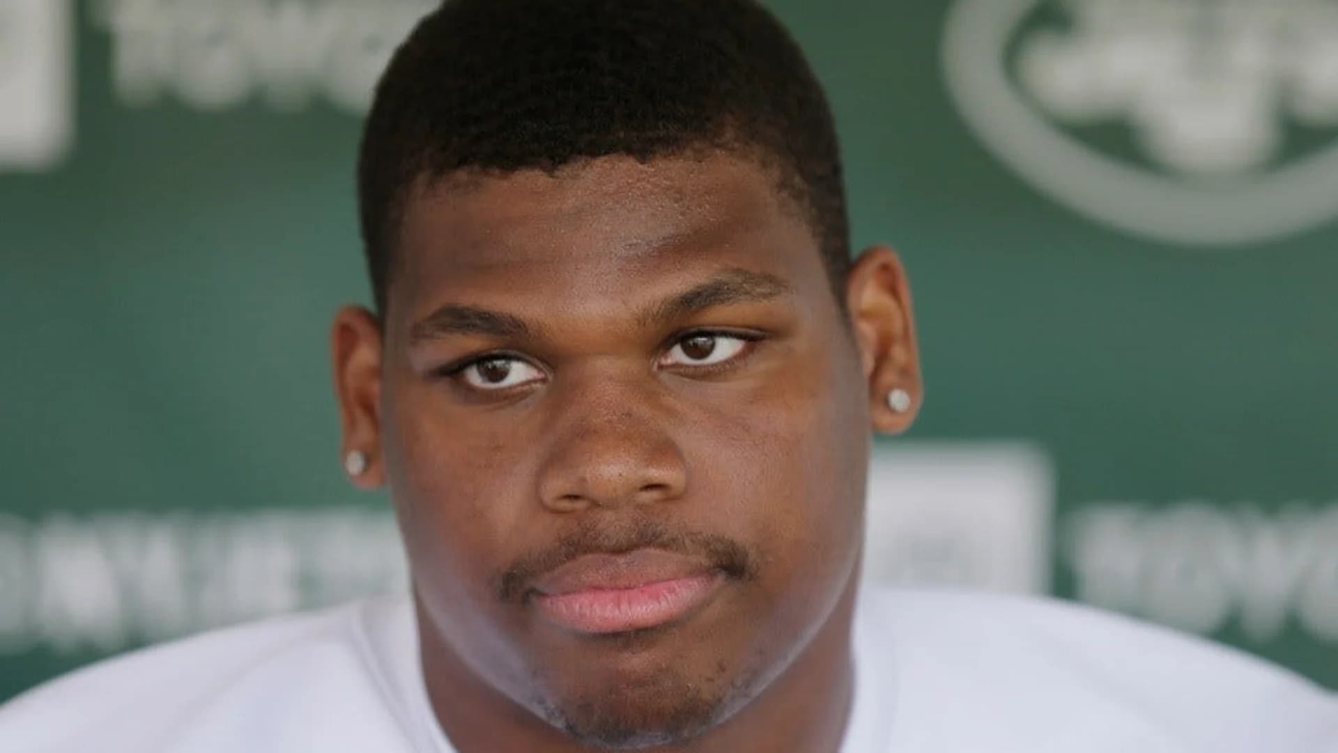 Jets' Quinnen Williams arrested for carrying gun at airport