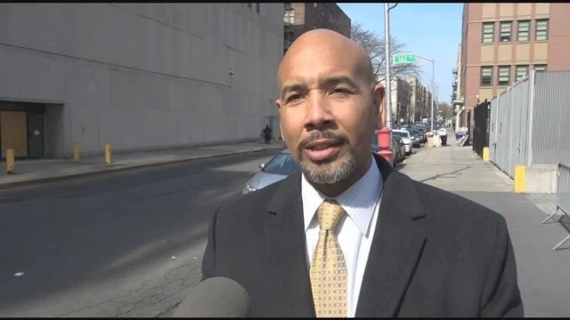 Bronx borough president pushes back against Rikers plan in Mott Haven