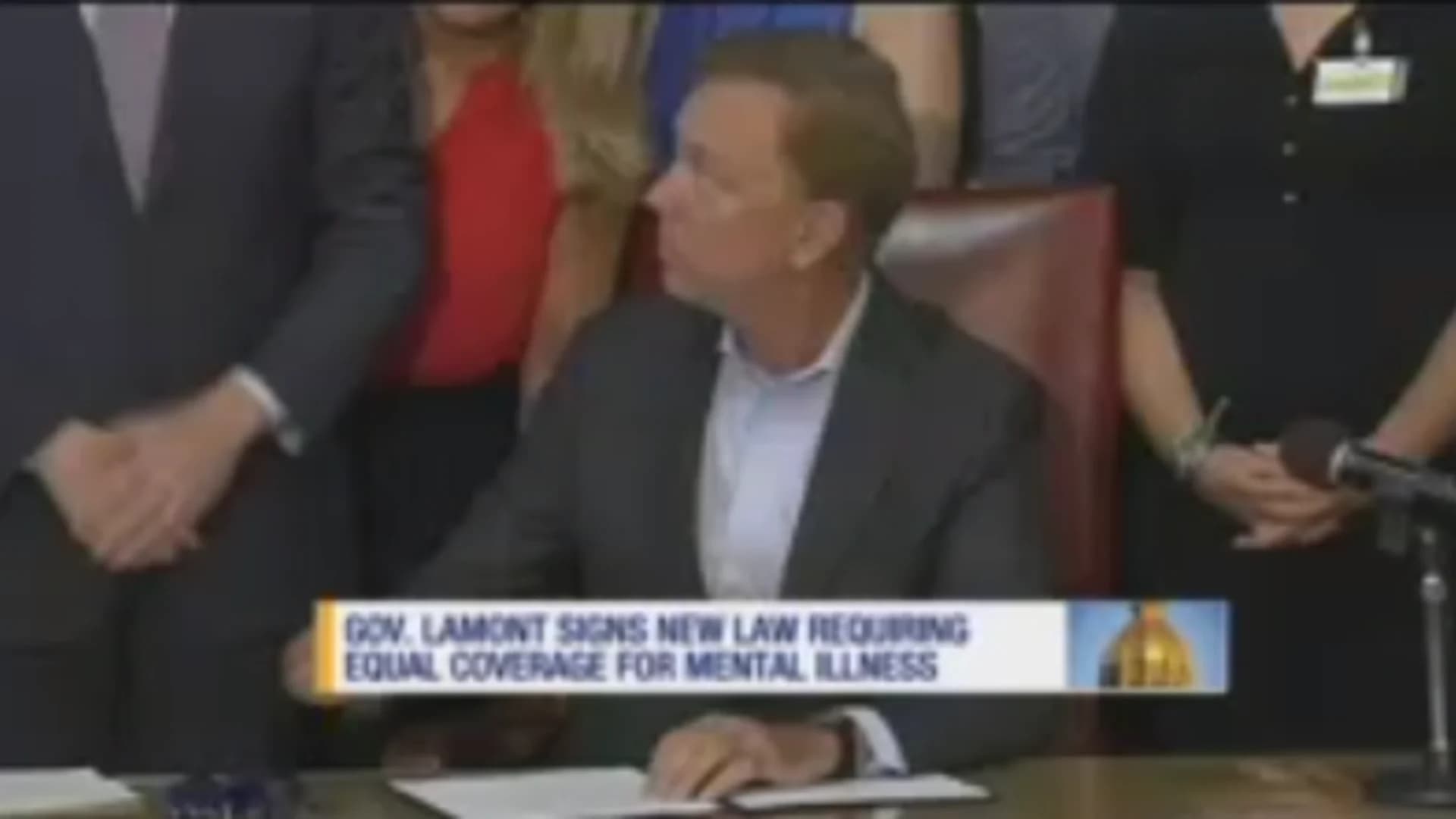 Lamont signs legislation allowing full retirement pay for officers disabled on the job