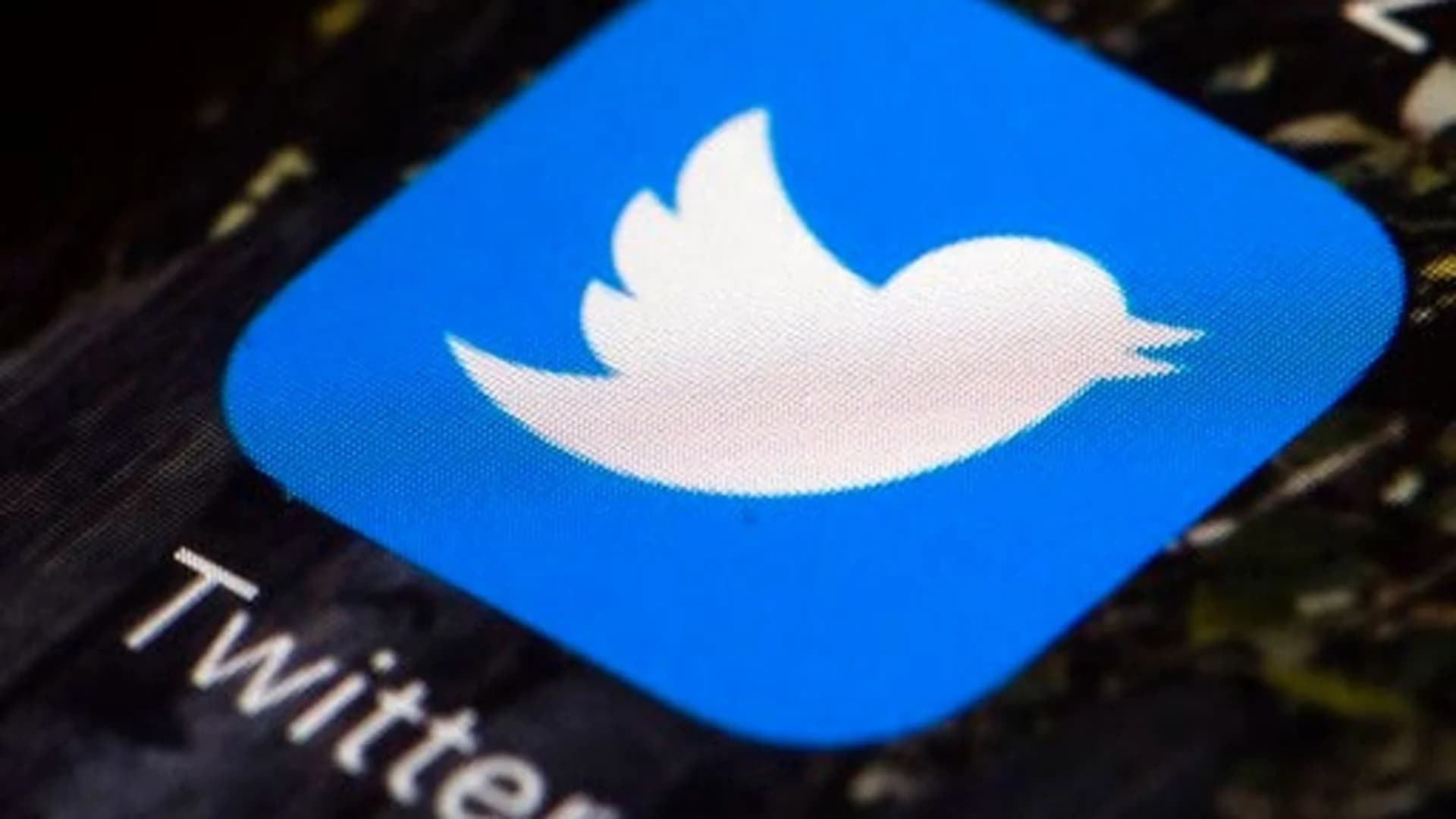 Twitter bans all political advertisements
