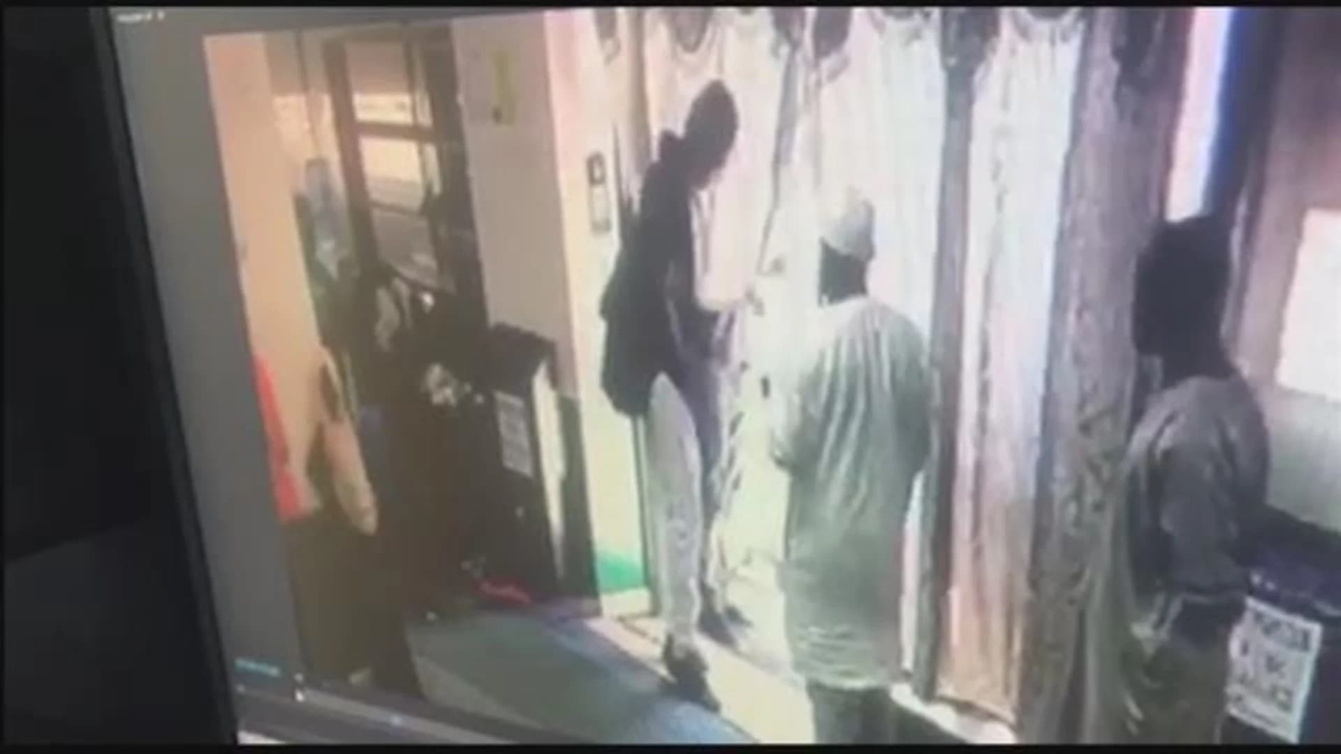 NYPD: Man slashes 6-year-old in mosque